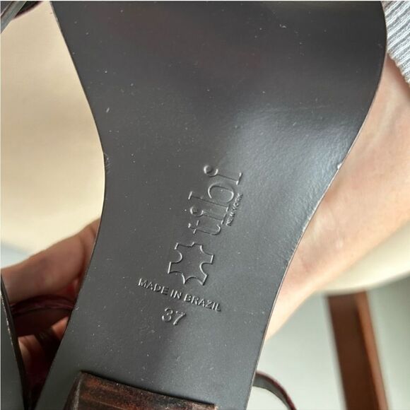 Tibi   - Picture 9 of 9